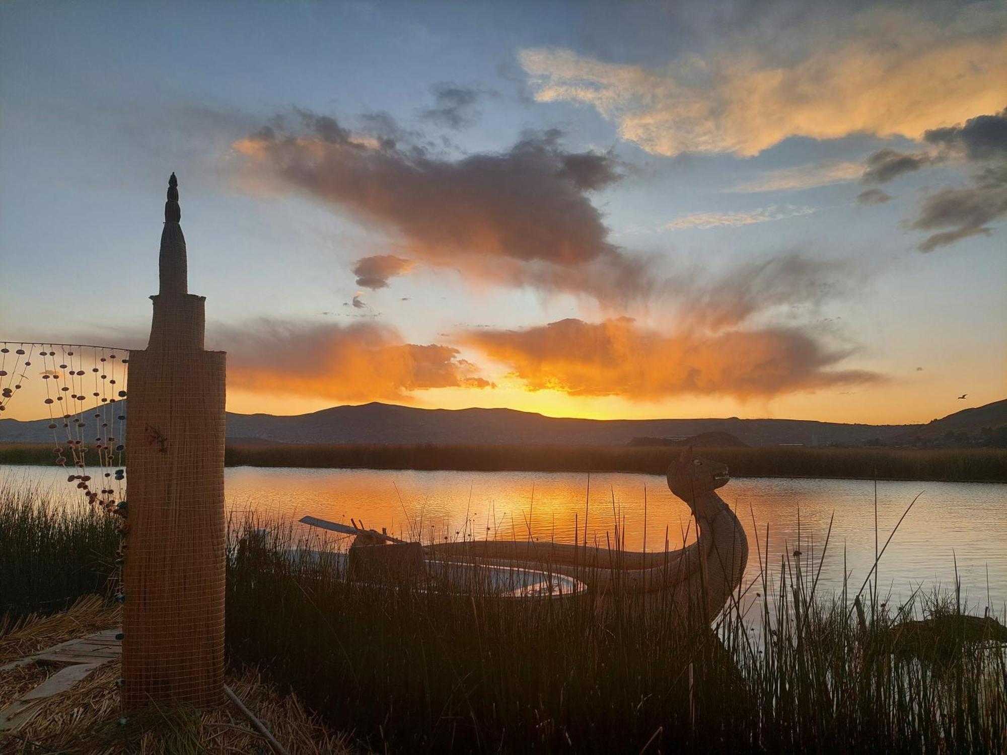 Uros Lodge Peru Puno Eksteriør bilde