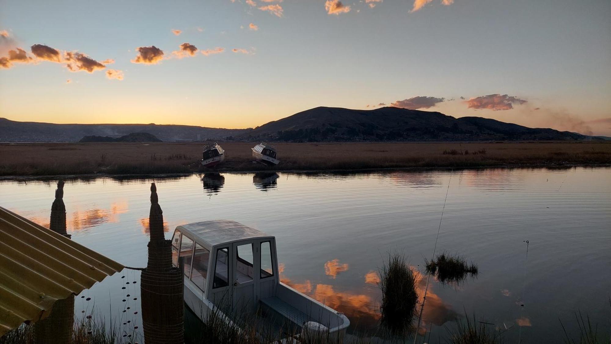 Uros Lodge Peru Puno Eksteriør bilde