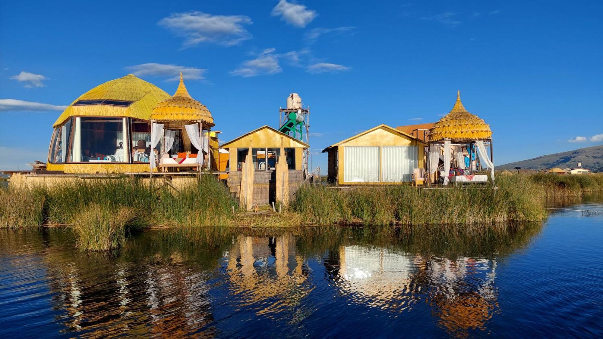 Uros Lodge Peru Puno Eksteriør bilde