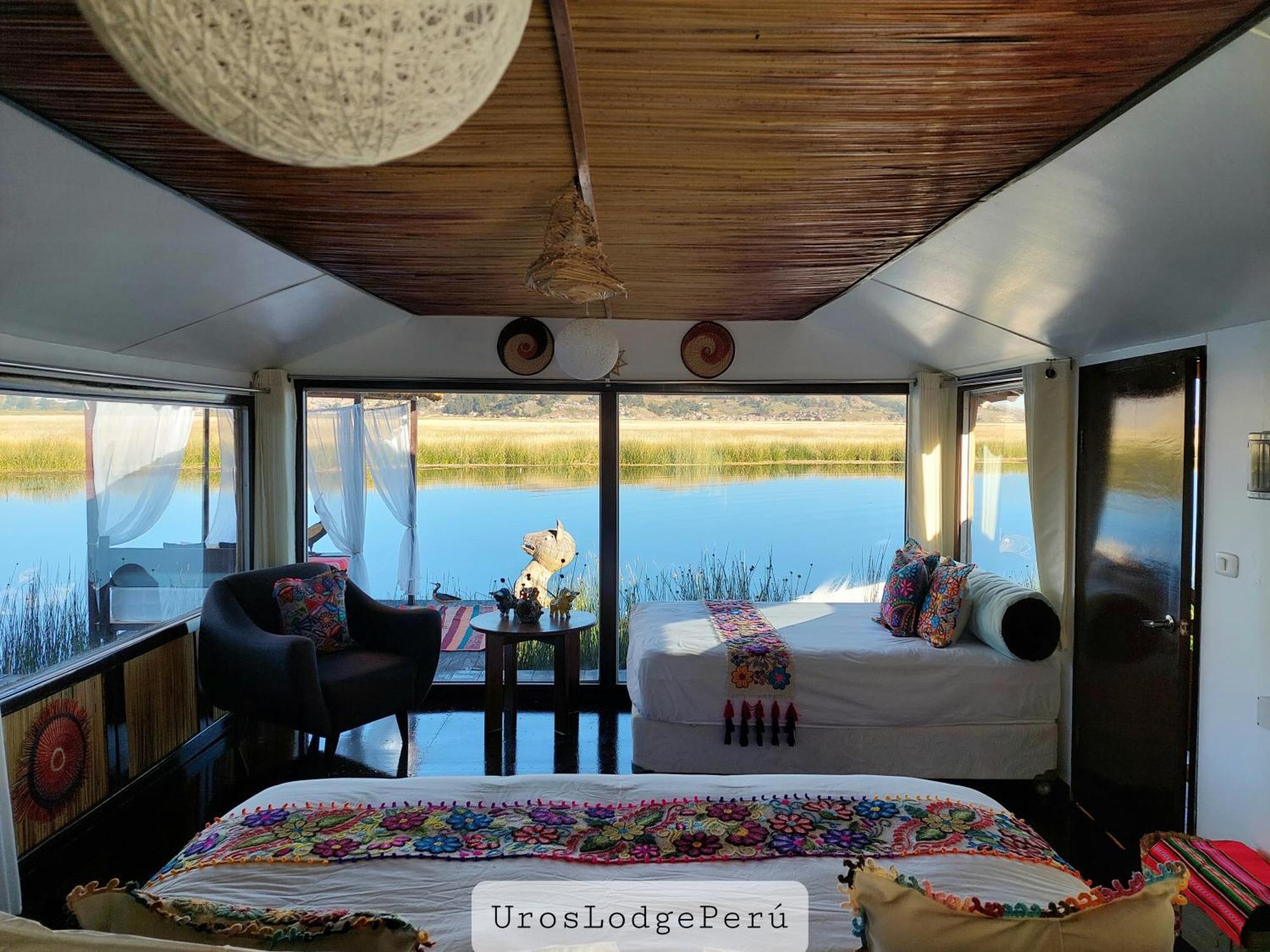 Uros Lodge Peru Puno Eksteriør bilde